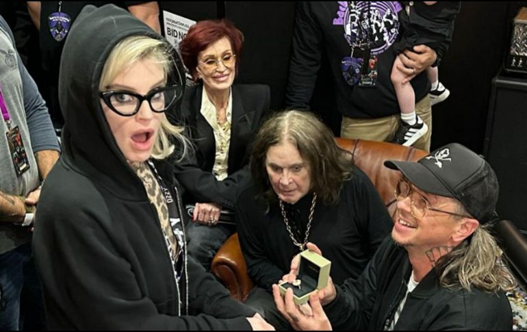 Kelly Osbourne fue sorprendida por su pareja, Sid Wilson (integrante de Slipknot) con una propuesta de matrimonio. INSTAGRAM/ @kellyosbourne.