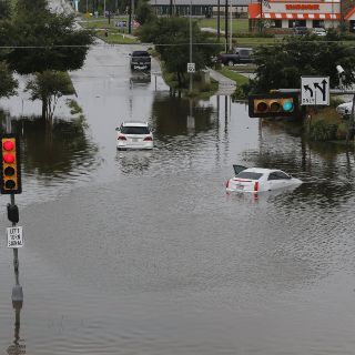 Se reportan más de 100 muertos en Texas por las inundaciones