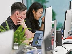 Dentro la Concanaco Servytur el 67.2 % de sus miembros se opone a la reforma de reducción laboral. AFP