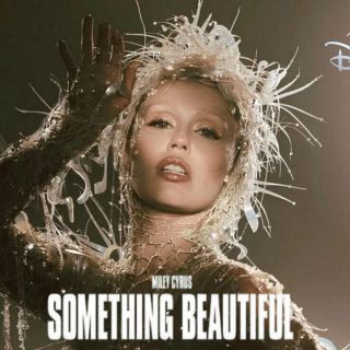 'Something Beautiful' de Miley Cyrus llega a Disney Plus