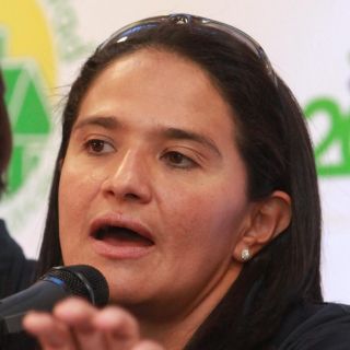 Nora Toledano recibe el Premio Poseidón 2025 por su legado en la natación de maratón