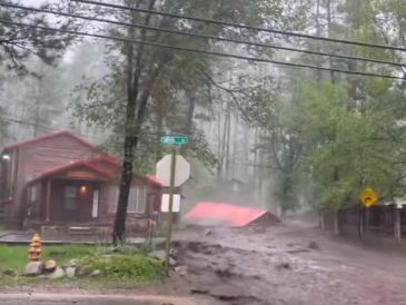 Un hombre, una niña de 4 años y un niño de 7 años fueron arrastrados el martes por las aguas crecidas. ESPECIAL