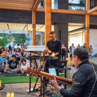 Luis Shatter en La Perla, una noche íntima de música