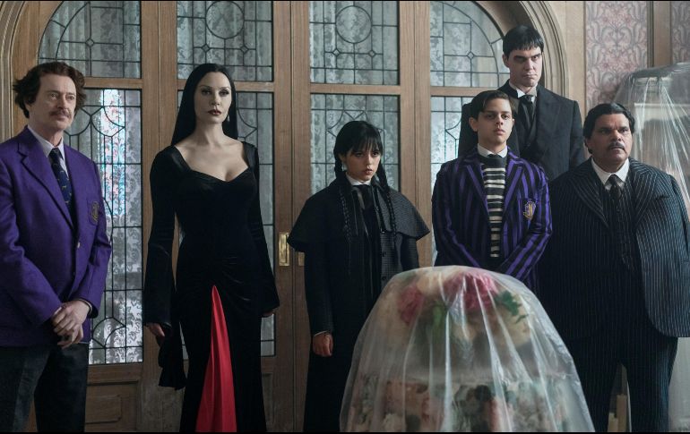 La serie promete mantener el equilibrio entre el terror, el humor ácido y el coming-of-age más oscuro de la televisión actual. CORTESÍA/ Netflix