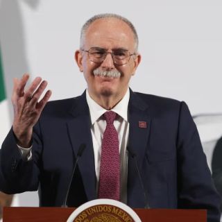 Senadores exigen la renuncia de Julio Berdegué, por el gusano barrenador