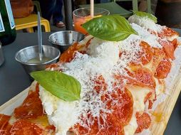 Cocina abierta, sabores artesanales y vinos únicos en un espacio verde y acogedor. ESPECIAL