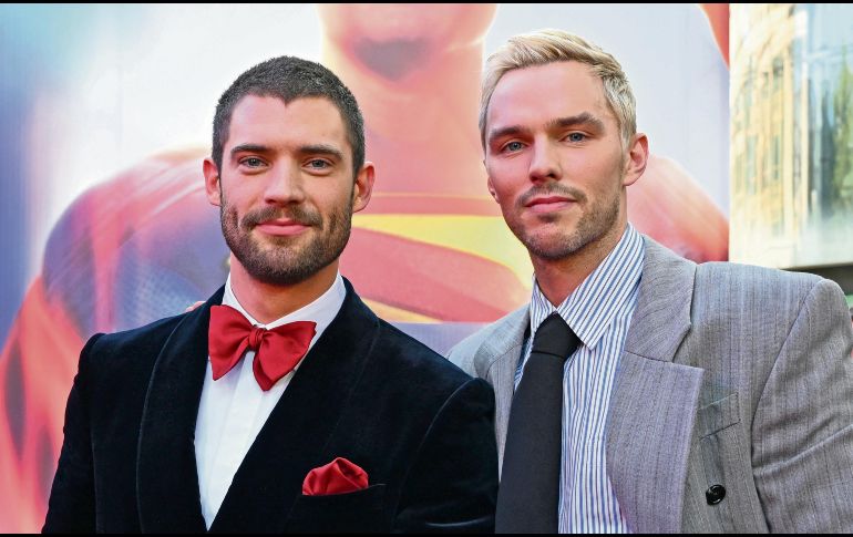 David Corenswet y Nicholas Hoult asisten al evento para fans de “Superman” en Leicester Square, Londres, el 2 de julio de 2025. ESPECIAL