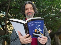 El escritor se adentra en la vida y obra de María Moliner en “Hasta que empieza a brillar”. EFE