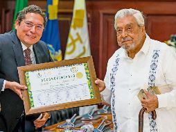 Don Rodolfo Ramos Ruiz (derecha) tiene una trayectoria de más de 6 décadas como abogado y notario en la que, su mayor logro, ha sido el hacer valer el estado de derecho. EL INFORMADOR/ A. Navarro