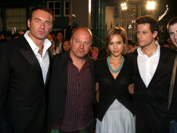 Julian fue cremado y sus cenizas entregadas a su esposa, Kelly y a su hija Maddison, fruto de su matrimonio con la actriz Brooke Burns. EFE/ARCHIVO.