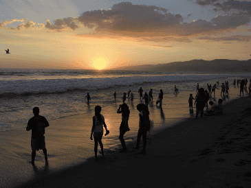 A pesar de las precipitaciones, se mantendrá un ambiente caluroso en gran parte de México, incluida Puerto Vallarta. EFE / ARCHIVO