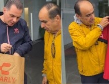 David Medrano, al ver el regalo de su amigo, se mostró sorprendido y emocionado. Instagram/ @cmartinolimx