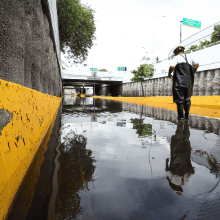 ¡Atento! Cierran vialidades por inundaciones en la ZMG