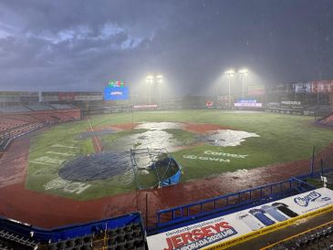 Se decidió posponer el primer encuentro debido a que el diamante de juego no estaba en condiciones de que se pudiese realizar el compromiso. CORTESÍA/ CHARROS DE JALISCO.