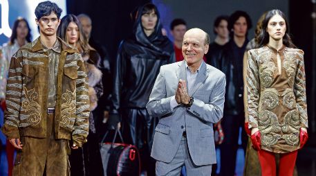 Bordados y pieles finas, sello característico del diseñador Federico Báez Lugo, brillan en sacos. EL INFORMADOR/ H. Figueroa