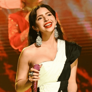 Ángela Aguilar causa polémica por la cantidad de dinero que donará a migrantes en EU