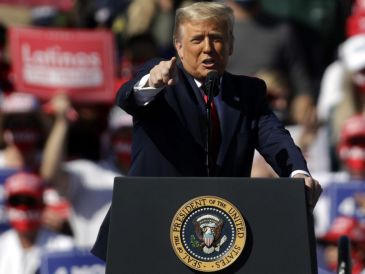 En una publicación a través de los medios de comunicación, Trump dijo que "he estado hablando con Coca-Cola sobre usar verdadera azúcar de caña en Estados Unidos y aceptaron hacerlo". AFP/ARCHIVO.