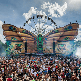 Tomorrowland sigue adelante; organizadores trabajan a contrarreloj