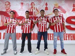 Los cuatro nuevos jugadores rojiblancos trabajarán para devolverle el brillo al escudo. X/Chivas