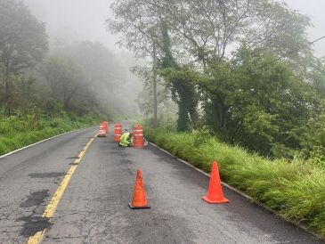 Se intervinieron tramos afectados por deslaves en segmentos carreteros del estado. CORTESÍA