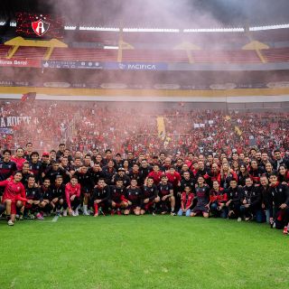 Realizan el ‘Banderazo’ Rojinegro de cara al debut del Atlas en casa