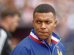 Mbappé transfirió sus primas de Selección nacional a cinco policías antidisturbios. AFP/F. Fife