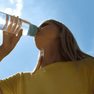 ¿Es verdad que necesitas beber ocho vasos de agua al día?