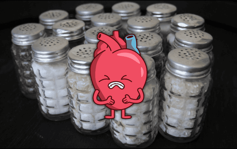 Mejorar la alimentación de la población,  por ejemplo, con bajo consumo de sal, es una buena medida para cuidar la salud del corazón. NTX / ARCHIVO