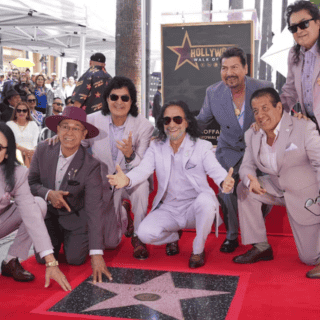 Hollywood le otorga una estrella en el Paseo de la Fama a Los Bukis