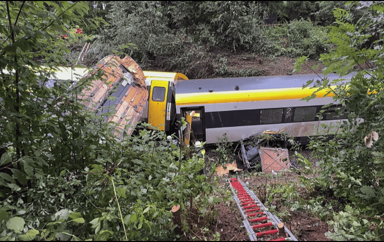 En el tren que se descarriló en el sur de Alemania viajaban al menos cien pasajeros. EFE/EPA/NONSTOPNEWS