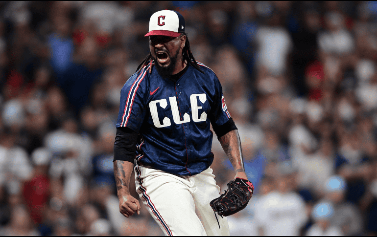 Emmanuel Clase, de 27 años, tiene una foja 5-3 con 24 salvamentos en 48 juegos este año. AP / ARCHIVO