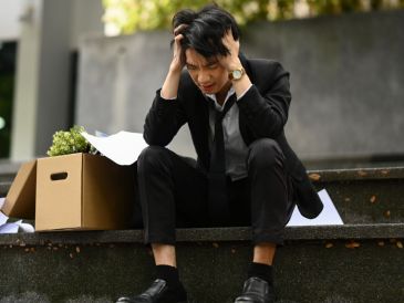 Es esencial guardar toda la documentación laboral: contrato, recibos de nómina y cualquier comunicación relacionada con la terminación del vínculo. CANVA