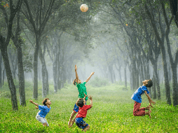 Muchas veces nos sorprende no poder recordar con claridad episodios vividos durante la infancia. Unsplash