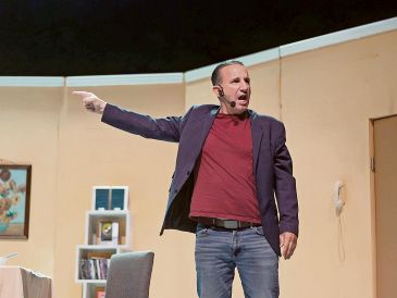 El actor, en una escena del montaje, protagoniza la obra escrita por Gilles Dyrek. CORTESÍA