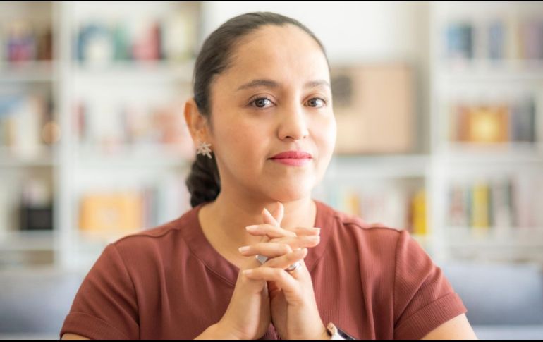 La autora explora los ritos femeninos, con un toque donde lo trágico y lo cómico van de la mano a lo largo de su narrativa. ESPECIAL