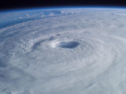 Estas zonas atmosféricas, al encontrarse sobre aguas cálidas, pueden organizarse y transformarse en perturbaciones tropicales, la fase inicial de un ciclón. Pixabay