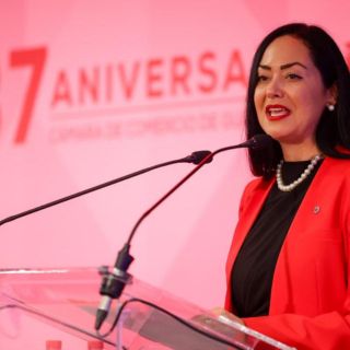 Ileana Rivera, reconocida con #YoSoyCámara por Canaco GDL