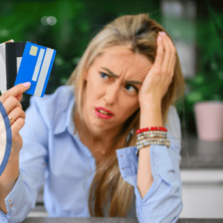 ¿Qué hace el SAT si detecta que tienes varias tarjetas de débito?