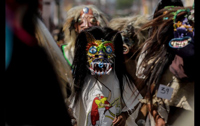 La tradición histórica es una mirada viva al sincretismo, combinando danzas guerreras con el culto católico, y sus danzantes usan máscaras elaboradas