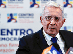 Álvaro Uribe, de 73 años y fundador del partido de derecha Centro Democrático, se convirtió el lunes en el primer expresidente colombiano en ser condenado penalmente en el denominado 