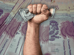 Aseguran que el peso se mostró vulnerable frente a un entorno externo dominado por tensiones comerciales y datos ambivalentes económicos internos. ESPECIAL / CANVA