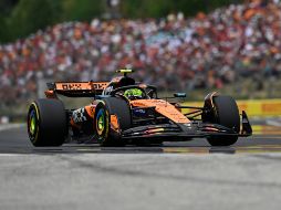 Con Oscar Piastri al frente, McLaren ha sido la fuerza dominante del año. AP/ D. Erdos.