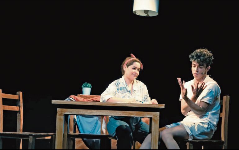 El elenco de “Mamá está más chiquita” regresa al escenario del Estudio Diana con una propuesta que toca fibras profundas. CORTESÍA