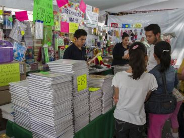A continuación, te presentamos algunos de los mejores lugares para comprar útiles escolares baratos en la capital. EL INFORMADOR/ARCHIVO