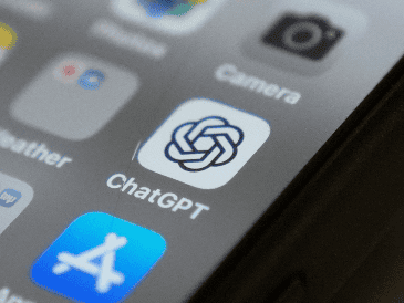 La empresa lanzó ChatGPT en noviembre de 2022 y se posicionó como una de las líderes en el mercado de la IA, que ha crecido exponencialmente desde entonces. AP / ARCHIVO