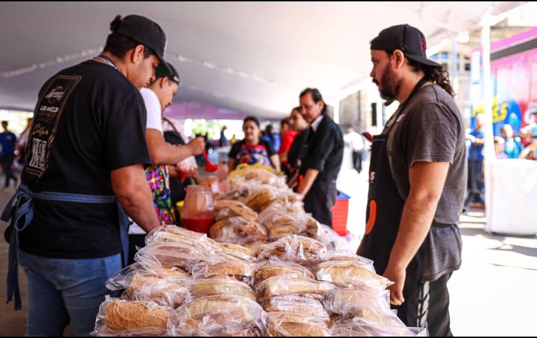 La Feria de la Torta 2025 espera contar con más de 90 expositores y tortas de tamaños y sabores varios. EL INFORMADOR/ARCHIVO