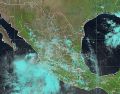 En medio de una fase aún activa de la temporada de ciclones tropicales en el Pacífico, este jueves la tormenta tropical "Ivo", que se perfila como la novena del año, avanza de manera paralela frente a las costas de Michoacán y Colima. X / @conagua_clima