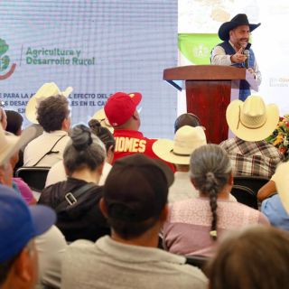 Sader entrega apoyos a productores afectados por sequía en Ojuelos