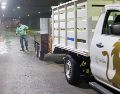 Las labores nocturnas incluyen barrido, hidrolavado y balizamiento en avenidas y pasos a desnivel. EL INFORMADOR/H. Figueroa