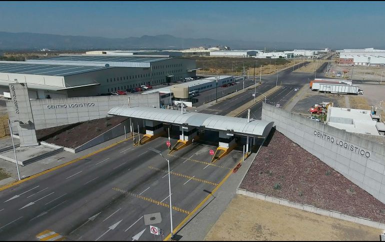 Lemus explicó que en su reunión en la Ciudad de México con funcionarios de Banobras logró amarrar la conectividad carretera que se necesita para la conectividad del Centro Logístico de Jalisco con la autopista. ESPECIAL